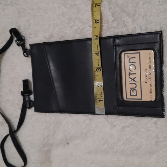 Bundle of Wallets/Clutch - Picture 4 of 14